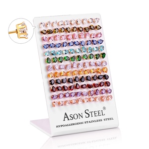 Vente en gros de boucles d'oreilles en zircon colorées, hypoallergéniques, en acier inoxydable, imperméables, pour unisexe - Product Image 5