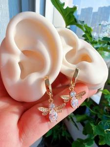Boucles d'oreilles pendantes personnalisées en forme de crabe marin, plaquées or, en laiton, boucles d'oreilles créoles, jolies boucles d'oreilles en forme d'animaux marins pour femmes, vente en gros - Product Image 3