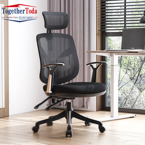 Silla Ejecutiva Ergonómica de Oficina con Malla Transpirable, Giratoria y con Altura Ajustable, Ideal para Gerentes y Trabajo en Casa - Product Image 2