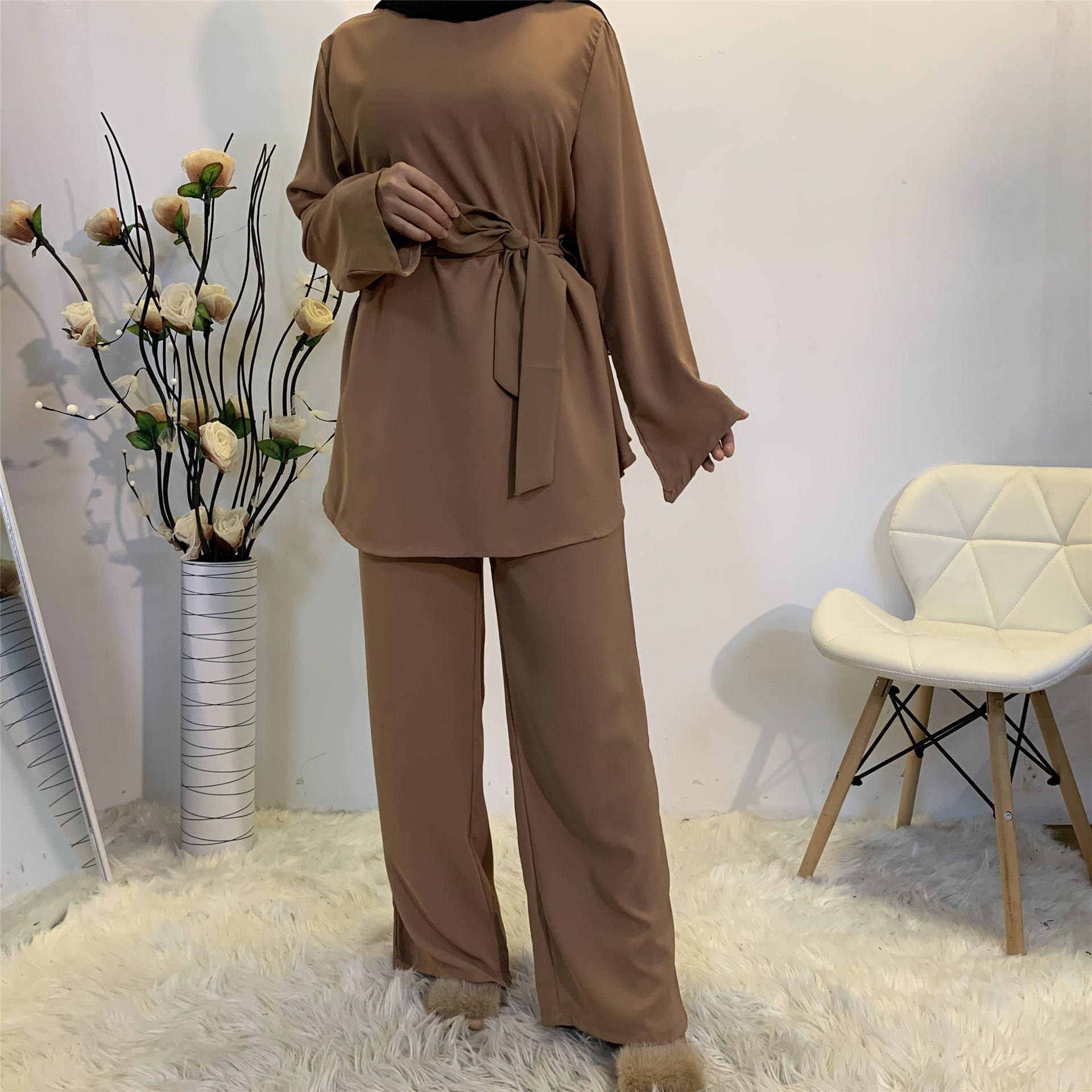 สีน้ำตาล