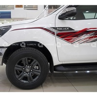 Autocollants décoratifs personnalisés pour Toyota Hilux 2023 - Vente flash