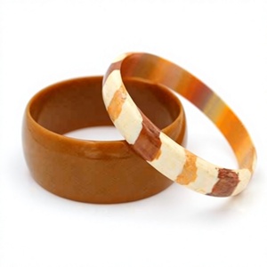 Nouvel ensemble de bracelets vintage mignons en résine acrylique, rayés marron et multicolores, unisexe, tendance et élégants - Product Image 1