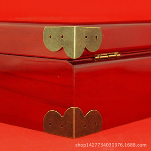 Protectores de Esquinas Estilo Antiguo 30x22mm de Acero al Carbono para Cajas de Almacenamiento, Diseño Tradicional - Product Image 1