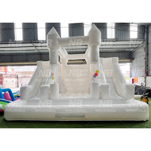 Castillo Inflable con Tobogán para Fiestas y Eventos, Nuevo Modelo de Alquiler, Casa Blanca Inflable para Bodas - Product Image 1