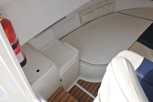 Barco de Pesca con Cabina Inteligente y Plataforma de Acceso - Product Image 3