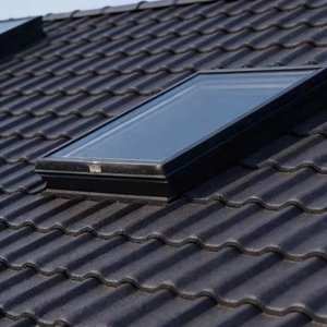 2026 Yeyon <span class=keywords><strong>Fenêtre</strong></span> <span class=keywords><strong>de</strong></span> <span class=keywords><strong>toit</strong></span> en aluminium sur mesure OEM, design moderne, pour balcon et maison - Product Image 1