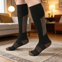Chaussettes de compression mi-mollet de première qualité, anti-varices à pression dégradée, amincissantes, élastiques, respirantes, pour l'exercice (ODM)