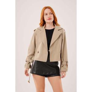 Abrigo corto de mujer Bey, estilo gabardina, doble botonadura, con cinturón, manga larga, tejido, cortavientos, para todas las estaciones, estilo utilitario. - Product Image 2