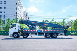 Camion plateforme de travail en hauteur ISUZU GIGA 60m 65m à flèche télescopique, commande hydraulique, diesel, neuf, avec nacelle à bras droit - Product Image 2