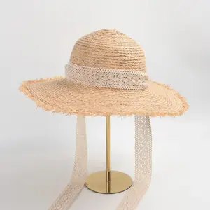 Trendy kadınlar plaj şapkası sombreros playeros yıpranmış kenar ağız doğal rafya hasır şapka dantel kravat şerit ile