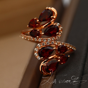 แหวนวินเทจประดับหยกและพลอยแกรนเนตธรรมชาติ พร้อมแซฟไฟร์สังเคราะห์สีขาว จากคอลเลคชั่น Counterattack Series - Product Image 3