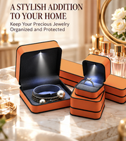 Boîte à bijoux en cuir PU personnalisée avec lumière LED, emballage cadeau en gros pour une célébration romantique, cadeau spécial