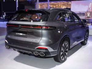 Changan CS75 Plus 2025 Tout Nouveau <span class=keywords><strong>SUV</strong></span> Essence Conduite à Gauche Transmission <span class=keywords><strong>Automatique</strong></span> Intérieur Foncé Jantes R19 Meilleure Vente Prix Abordable - Product Image 4