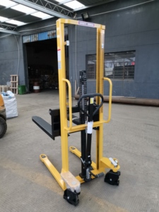 Made in China Manual <strong>Pallet</strong> Stacker SYC Series 1 Yon Downward Protection Warehouse Workshop - Product Image 3