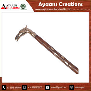 ไม้เท้าด้ามไม้ทองเหลืองดีไซน์เนอร์สำหรับเป็นของขวัญส่งเสริมการขายและธุรกิจ - Product Image 4