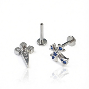 Bijoux de piercing tendance en cuivre et zircon, clou d'oreille en zircon bleu, motif cœur, croix, sceptre, pour cartilage, à filetage, vente en gros OEM - Product Image 5