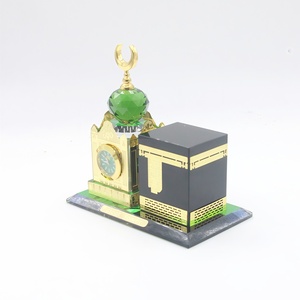 โมเดล Kaaba ทำด้วยมือพร้อมนาฬิกาและการตกแต่งทางศาสนาของพระจันทร์เสี้ยว - Product Image 1