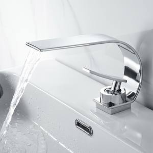 Rubinetto Moderno per Lavabo in Ottone, Miscelatore per Acqua Calda e Fredda, Rubinetto da Bagno Montato sul Piano - Product Image 4