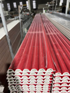 Panneau mural rainuré en WPC au design moderne, panneau mural 3D en PVC, alternative au bois, fonction imperméable - Product Image 3