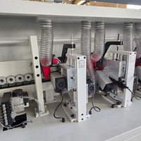Machine à bordurer automatique CNC RG550S pour la fabrication de portes d'armoires, machine à bordurer pour le bois, les meubles et les panneaux de fibres.