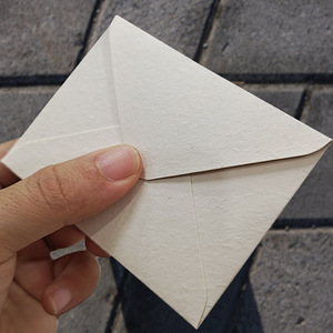 Enveloppe en papier de coton personnalisée pour cartes de mariage - Product Image 3
