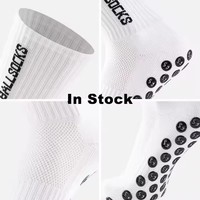 Fabricant de chaussettes de football de haute qualité en stock Logo classique Chaussettes de football pour hommes Chaussettes antidérapantes