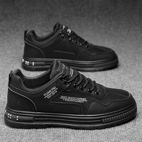 Vente en gros d'usine de chaussures de sport décontractées pour hommes semelle en caoutchouc respirante imperméable avec doublure antidérapante style de marche tendance