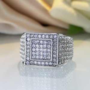 Anello Quadrato per Uomo e Donna, Stile Geometrico, Accessorio da Dito per Uso Quotidiano - Product Image 3