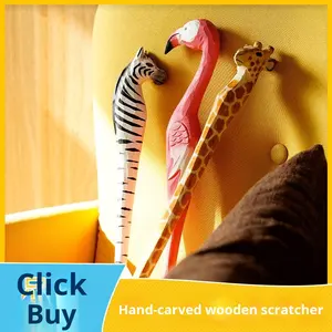 Produsen grosir liontin kayu dekorasi rumah dan hadiah ukiran penggaruk belakang & gatal pelepas desain ukiran kayu - Product Image 4