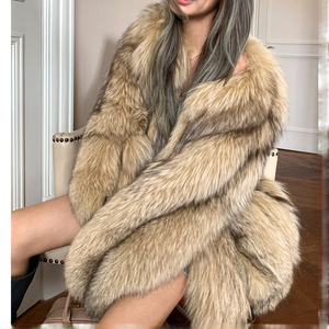 Cappotto Lungo in Pelliccia di Volpe Naturale <span class=keywords><strong>Beige</strong></span> con Collo Alto per Donne Russe - Product Image 1