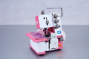 Máquina <span class=keywords><strong>de</strong></span> <span class=keywords><strong>Coser</strong></span> <span class=keywords><strong>Overlock</strong></span> Doméstica FN2-4D, Nueva, Configuración Mecánica <span class=keywords><strong>de</strong></span> Base Plana para Puntada <span class=keywords><strong>Overlock</strong></span>, Uso Doméstico e Industrial - Product Image 3