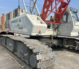 Grúa sobre orugas usada Zoomlion de 80 toneladas QUY80 con pluma de 34m, motor hidráulico y componentes principales de la caja de cambios, giro de 360 grados - Product Image 6