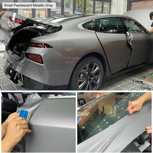LINWAN Pellicola Adesiva per Auto in PET Metallizzato Nero Grigio 1,52*16m/rotolo, Protezione UV Anti-Graffio 6,5mil, Vinile per Wrapping Auto - Product Image 2