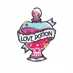 Patchs thermocollants en gros, patchs brodés à coudre, patchs personnalisés pour vêtements, patchs Love Potion, broderie thermocollante sur <span class=keywords><strong>tissu</strong></span> - Product Image 3