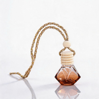 Flacon de parfum pour voiture en verre en forme de diamant de 8 ml, vide, rechargeable, avec couvercle en bois, diffuseur d'huiles essentielles
