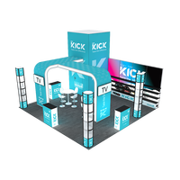 Stand d'exposition modulaire 20x20 pieds en aluminium avec étagères en arc, tour spirale et éclairage arrière pour salle de stockage
