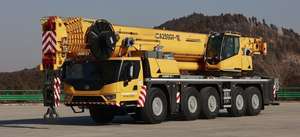 מנוף שטח XCA250G7 בעל 5 סרנים, 250 טון, להתקנת טורבינות רוח, הרמת גשרים ופרויקטים פטרוכימיים - Product Image 2