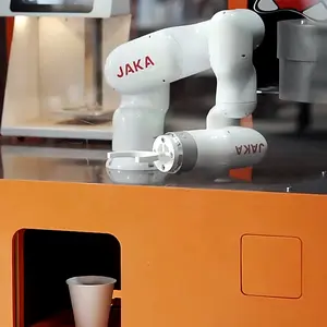 Baru Datang Jenis Tertutup Struktur 6 Sumbu Robot Lengan Kamera Robot Barista Cafe