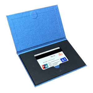 Set di Carte di Lusso a Forma di Libro, Scatole in Cartoncino per Tessere Associative e <span class=keywords><strong>VIP</strong></span>, Logo Personalizzato Stampato a Colori con Finitura in Lamina d'Oro - Product Image 1