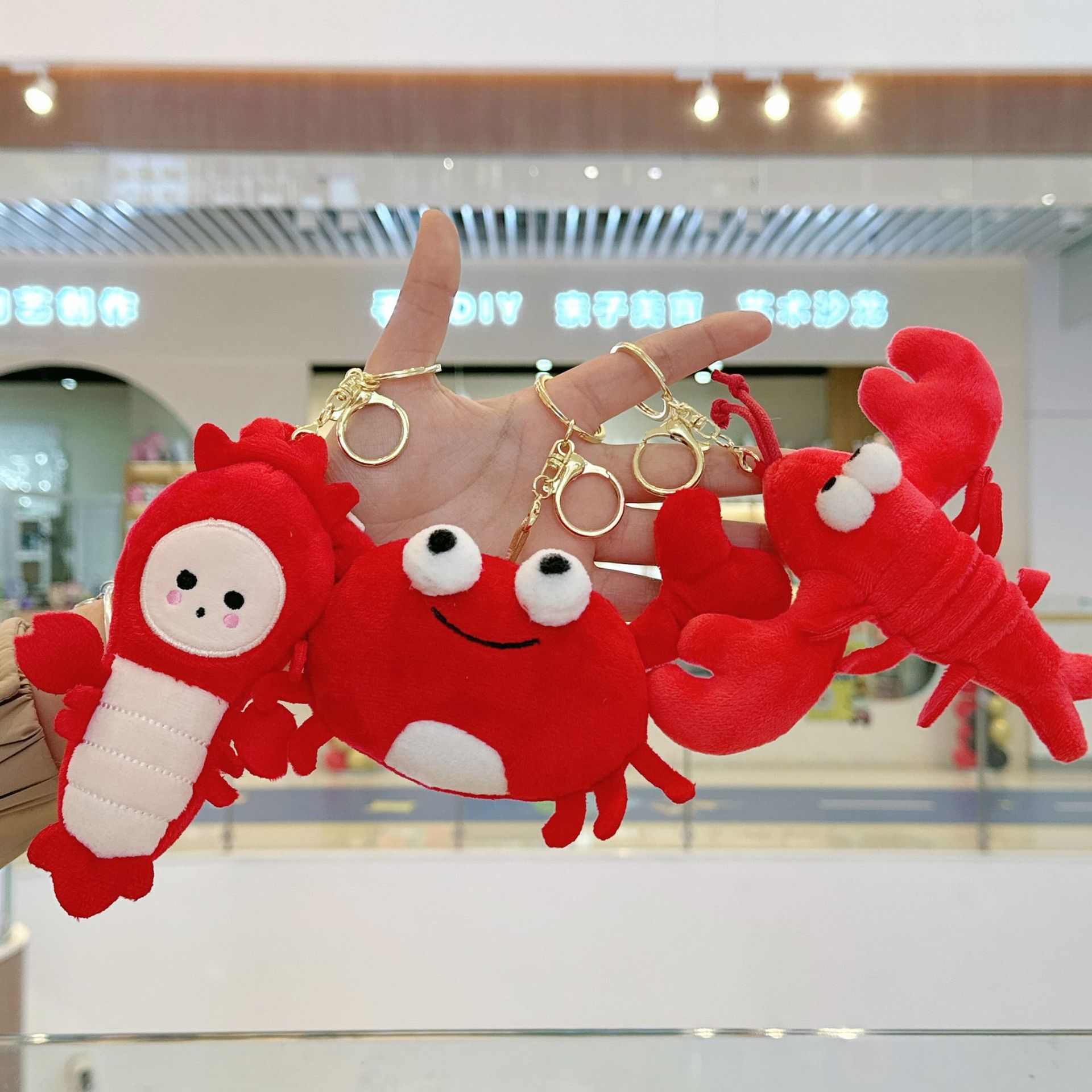 Internet-famous Crayfish Doll - Marine Life Plush Keychain