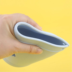 Manchon en silicone antidérapant au design mignon pour protéger les tasses à café et les mugs - Product Image 2
