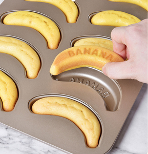 พิมพ์เค้กรูป<span class=keywords><strong>กล้วย</strong></span> 10 หลุม ทำจากอะลูมิเนียมสีทอง, พิมพ์อบขนมเหล็กกล้าคาร์บอน, พิมพ์รูปทรงกล้วยสุดสร้างสรรค์ - Product Image 5