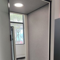 Cabine insonorisée mobile moderne pour intérieur avec conception modulaire pour entrepôt, vidéoconférence, diffusion en direct et étude