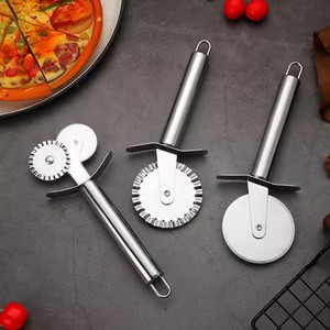 Alta calidad respetuoso con el medio ambiente grado alimenticio Premium 430 Acero inoxidable <span class=keywords><strong>Pizza</strong></span> cortador rueda hogar <span class=keywords><strong>Pizza</strong></span> cuchillo - Product Image 2
