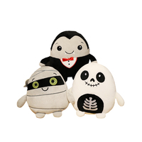 Vente en gros de poupées en peluche squelette d'Halloween, jouets en peluche citrouille en tissu doux, jouets en peluche vampire personnalisés