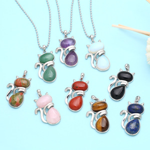 Ciondolo all'ingrosso di cristallo naturale carino a forma di gatto Opalite <span class=keywords><strong>avventurina</strong></span> <span class=keywords><strong>verde</strong></span> quarzo rosa ciondolo curativo di cristallo. - Product Image 1