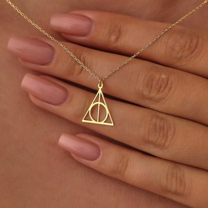 Nuevo producto, collar <span class=keywords><strong>de</strong></span> <span class=keywords><strong>Potter</strong></span> <span class=keywords><strong>Harry</strong></span>, colgante <span class=keywords><strong>de</strong></span> mago con encanto <span class=keywords><strong>de</strong></span> la <span class=keywords><strong>muerte</strong></span>, collar geométrico <span class=keywords><strong>de</strong></span> acero inoxidable sin deslustre, joyería - Product Image 4