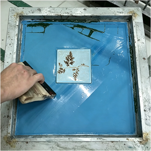 Piastrella in Ceramica Effetto Foglia 100x100mm, Stampa Serigrafica a Mano, Motivo Botanico Raffinato <span class=keywords><strong>per</strong></span> <span class=keywords><strong>Rivestimento</strong></span> <span class=keywords><strong>Cucina</strong></span> - Product Image 5