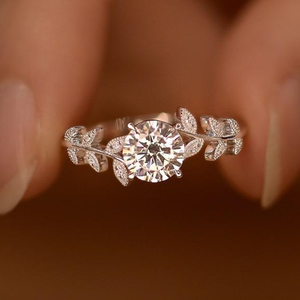 Anello Promise a Foglia in Argento Sterling 925 con Moissanite Taglio Rotondo da 1 Carato, Anello di Fidanzamento per Donna, Gioiello per Anniversario di Matrimonio - Product Image 1