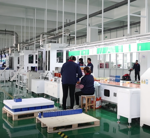 Năng lượng mặt trời Máy phát điện LiFePO4 2000wh 12.8V 14.6V điện áp quang điện 220V Trạm điện cầm tay cung cấp - Product Image 5